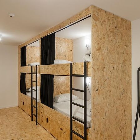Hostel Conii & Suites Algarve Quarteira Extérieur photo