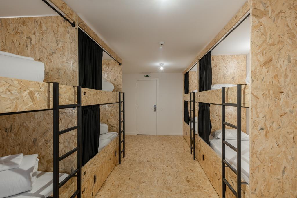 Hostel Conii & Suites Algarve Quarteira Extérieur photo