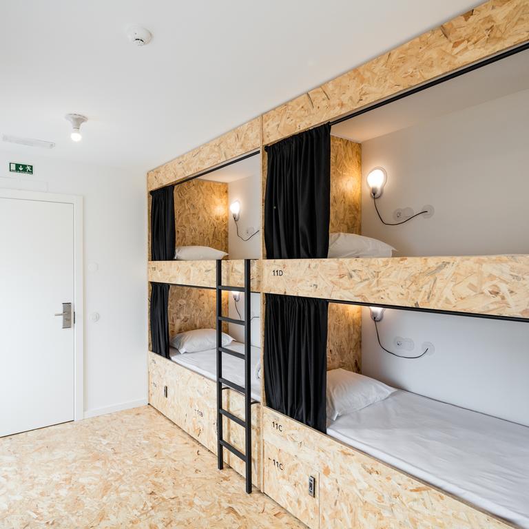 Hostel Conii & Suites Algarve Quarteira Extérieur photo