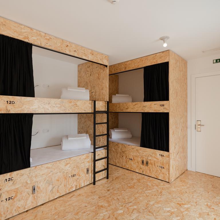 Hostel Conii & Suites Algarve Quarteira Extérieur photo