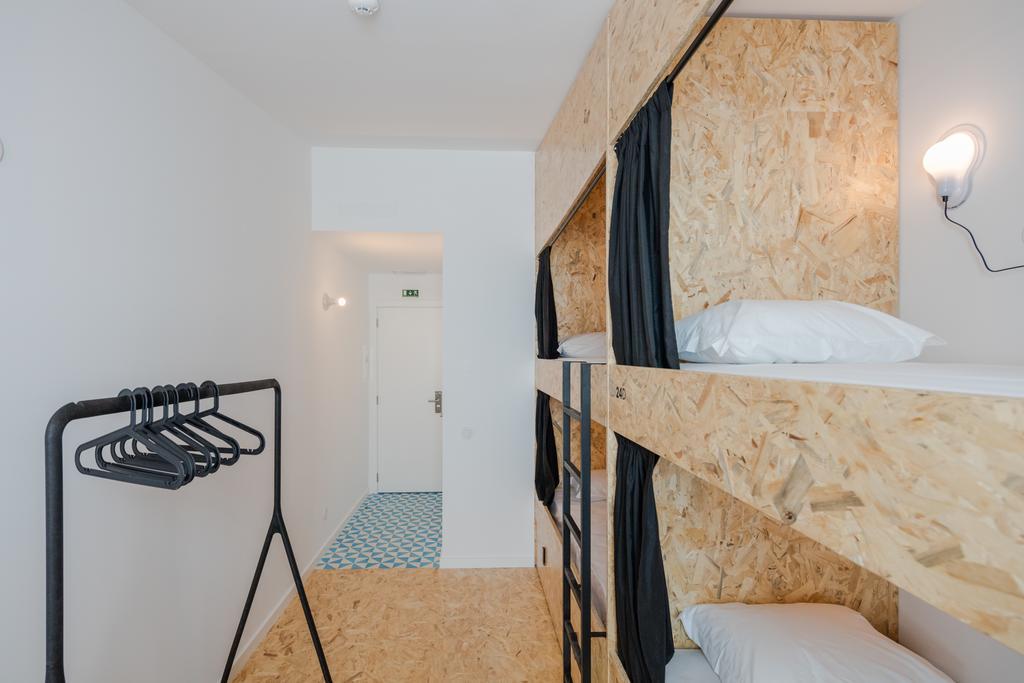 Hostel Conii & Suites Algarve Quarteira Extérieur photo
