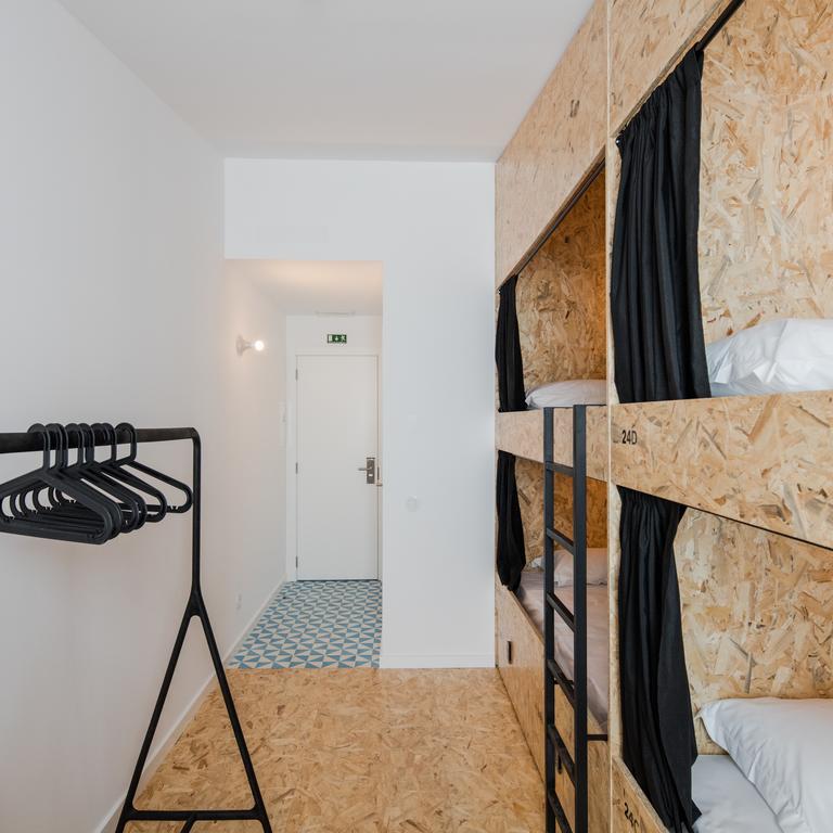 Hostel Conii & Suites Algarve Quarteira Extérieur photo
