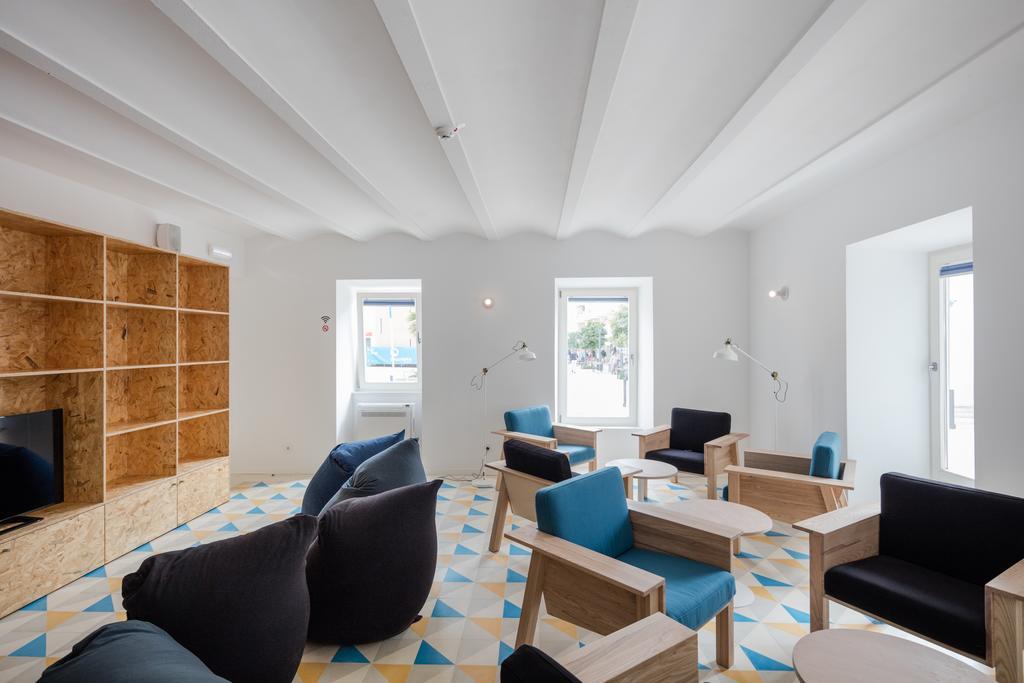 Hostel Conii & Suites Algarve Quarteira Extérieur photo