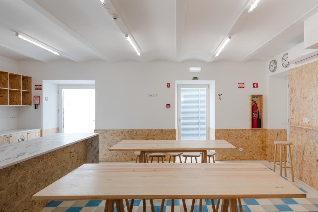 Hostel Conii & Suites Algarve Quarteira Extérieur photo