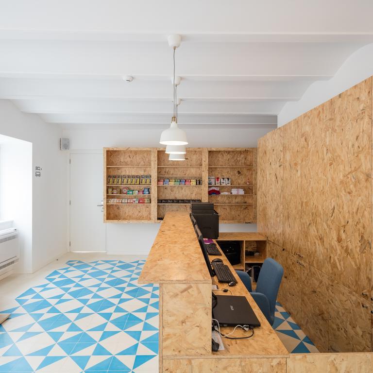 Hostel Conii & Suites Algarve Quarteira Extérieur photo